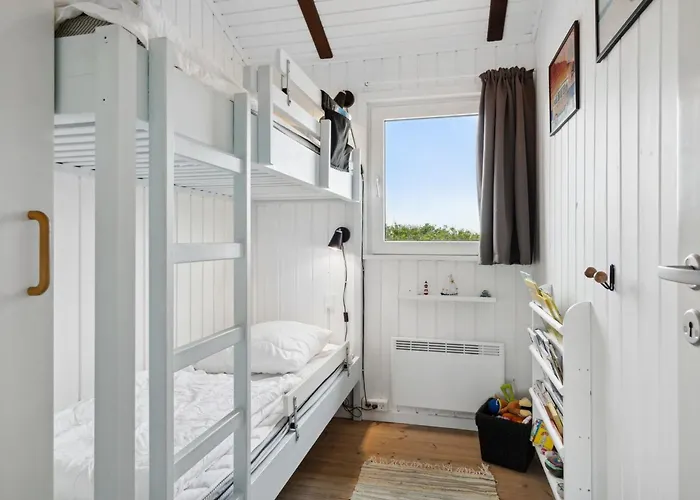 Boris - 250m From The Sea By Interhome 洛肯